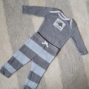 Burt's Bees Baby outfit